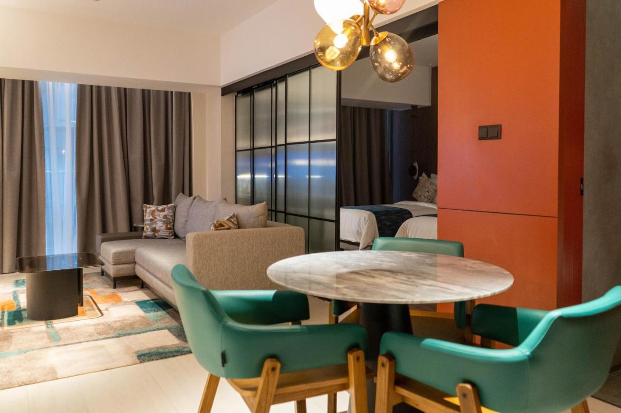Herloom Hotel & Residence Bsd Tangerang Buitenkant foto