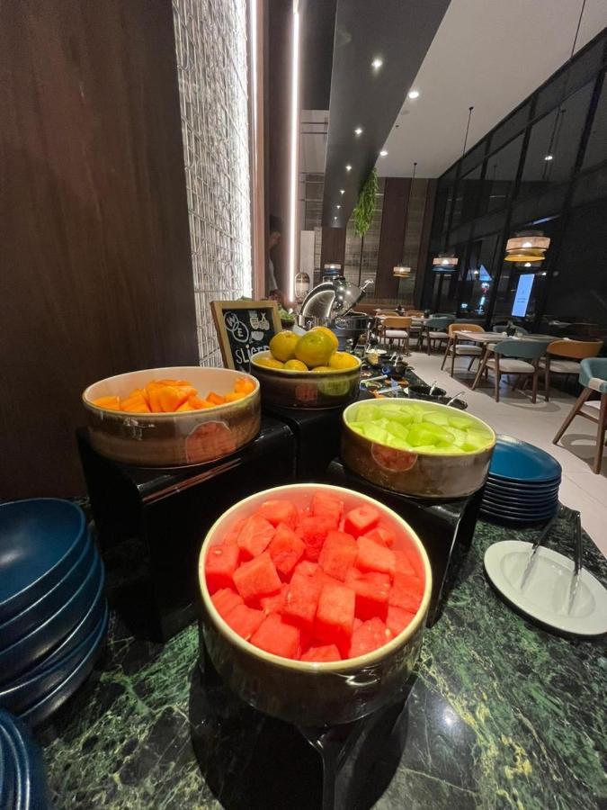 Herloom Hotel & Residence Bsd Tangerang Buitenkant foto