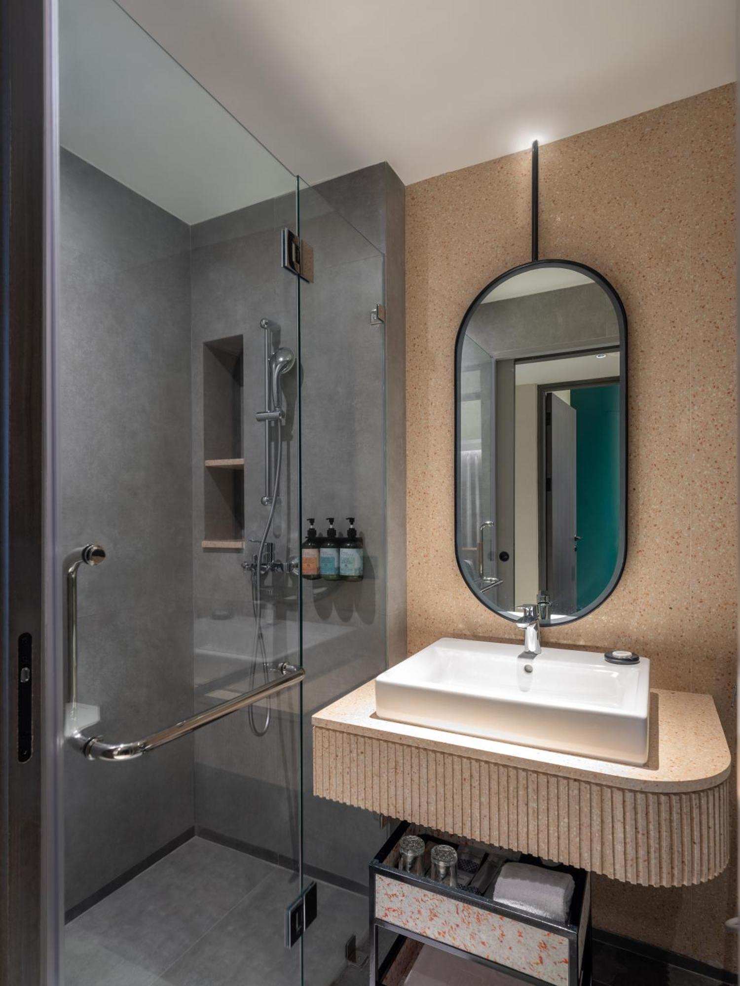 Herloom Hotel & Residence Bsd Tangerang Buitenkant foto