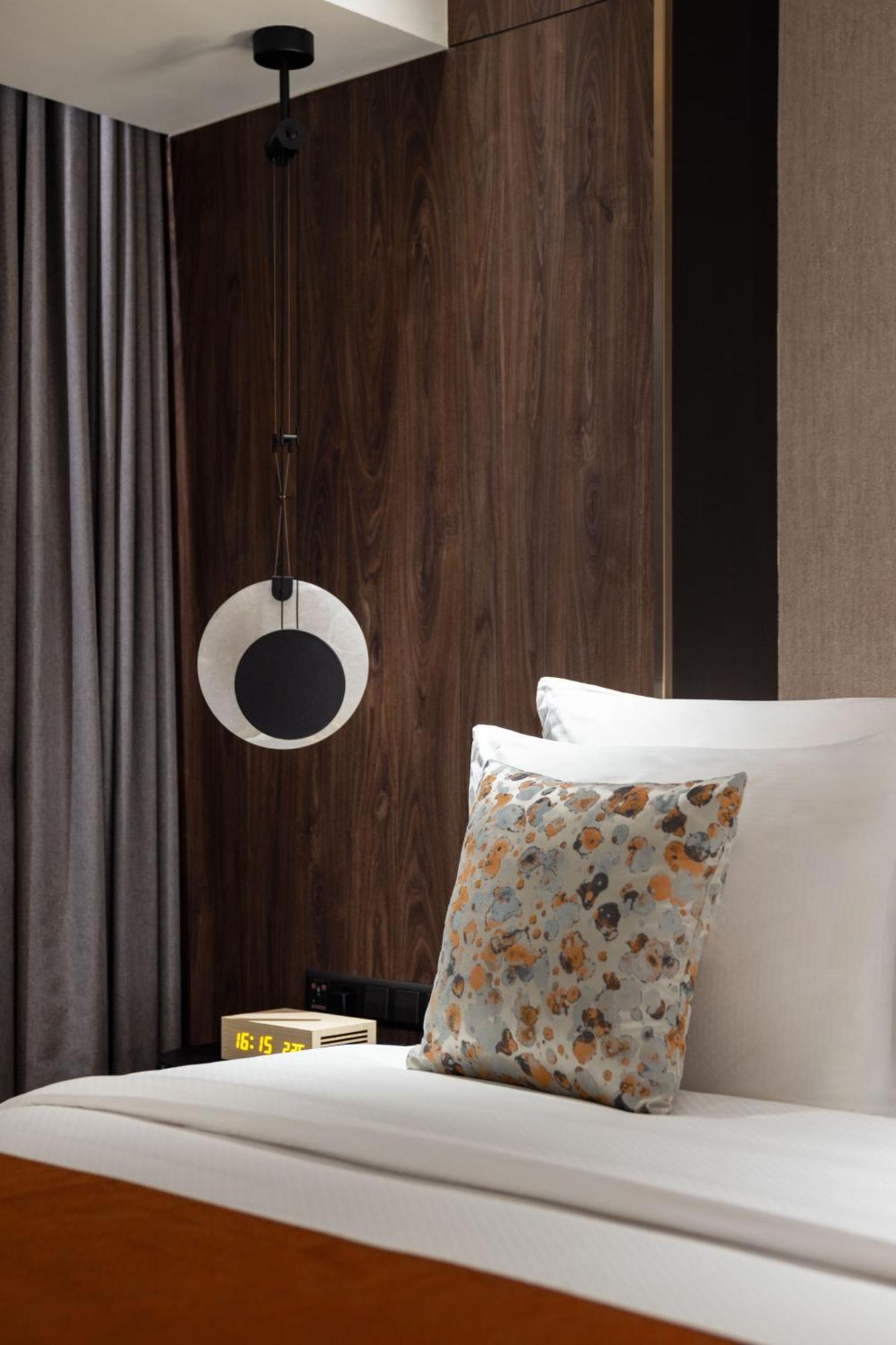 Herloom Hotel & Residence Bsd Tangerang Buitenkant foto